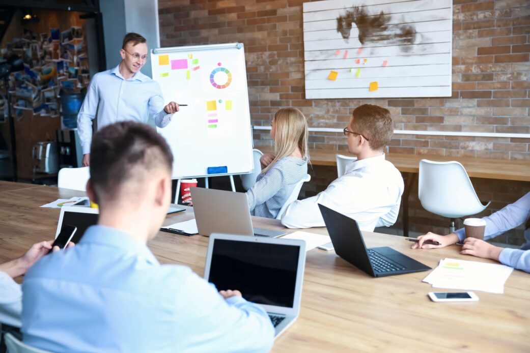 Kompakttrainings für Marketing, Service und Vertrieb besonders gefragt  – neue Termine online buchbar