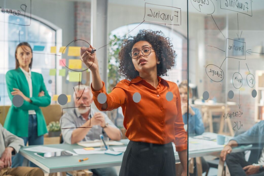 Raus aus dem Homeoffice – Kommunikationstrainings, um die Sinne zu wecken, den Sprachschatz zu aktivieren, das Onboarding des Büroalltags zu meistern
