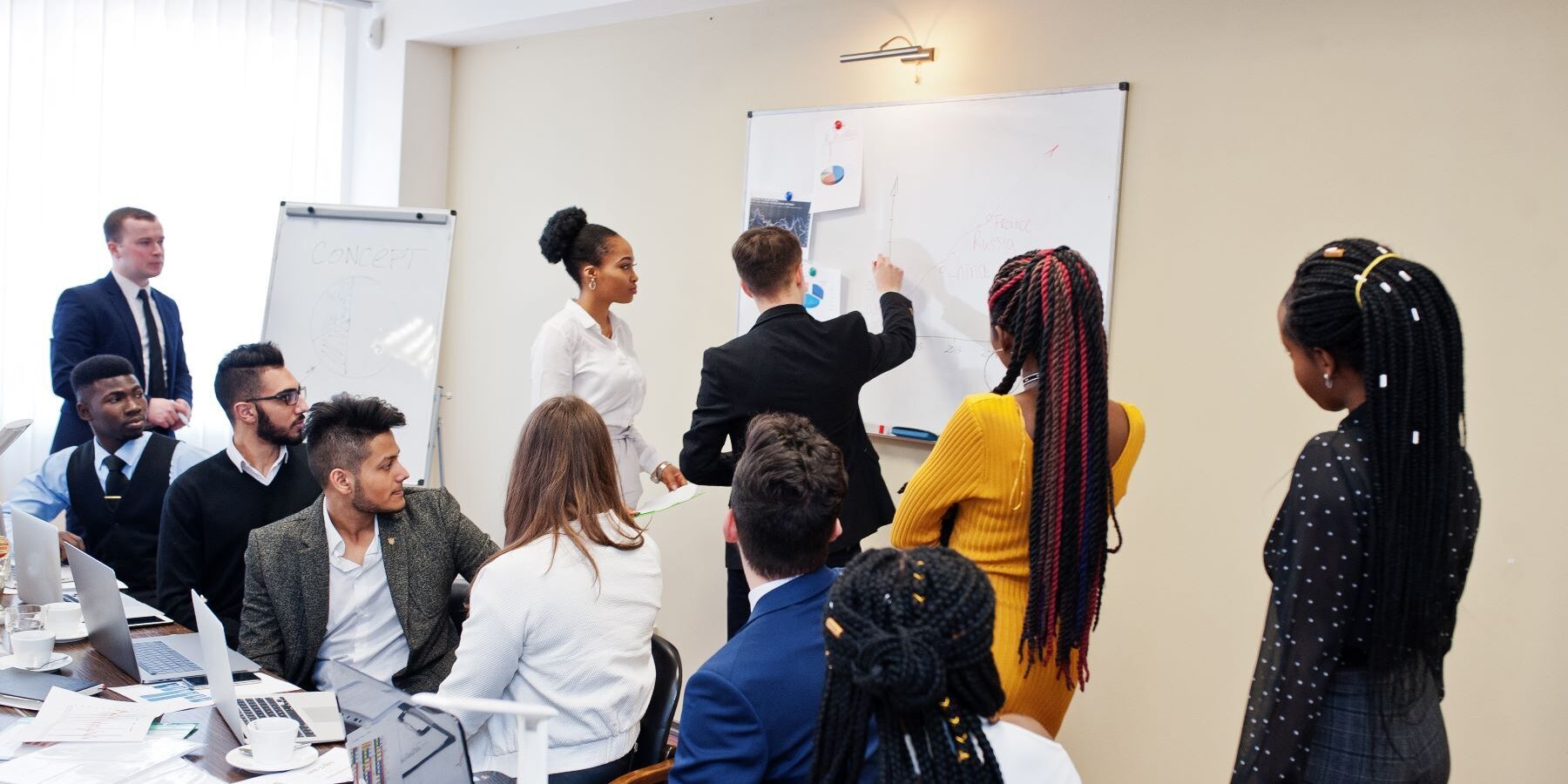 Mitarbeiterbindung durch gute Führung – Kompakttraining GmbH & Co. KG hilft in NRW und Hessen
