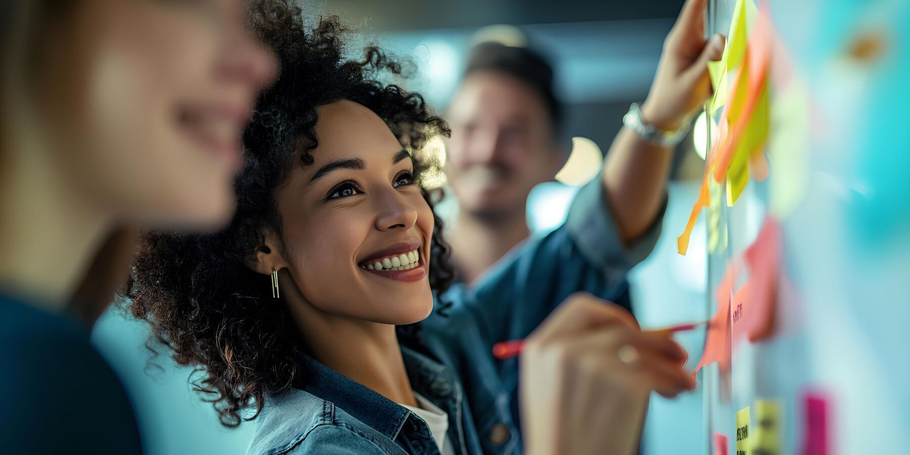 In Präsenz und im Onlineformat  - Deutscher Mittelstand setzt bei der Mitarbeiterentwicklung auf unsere bewährten Inhouse-Schulungen